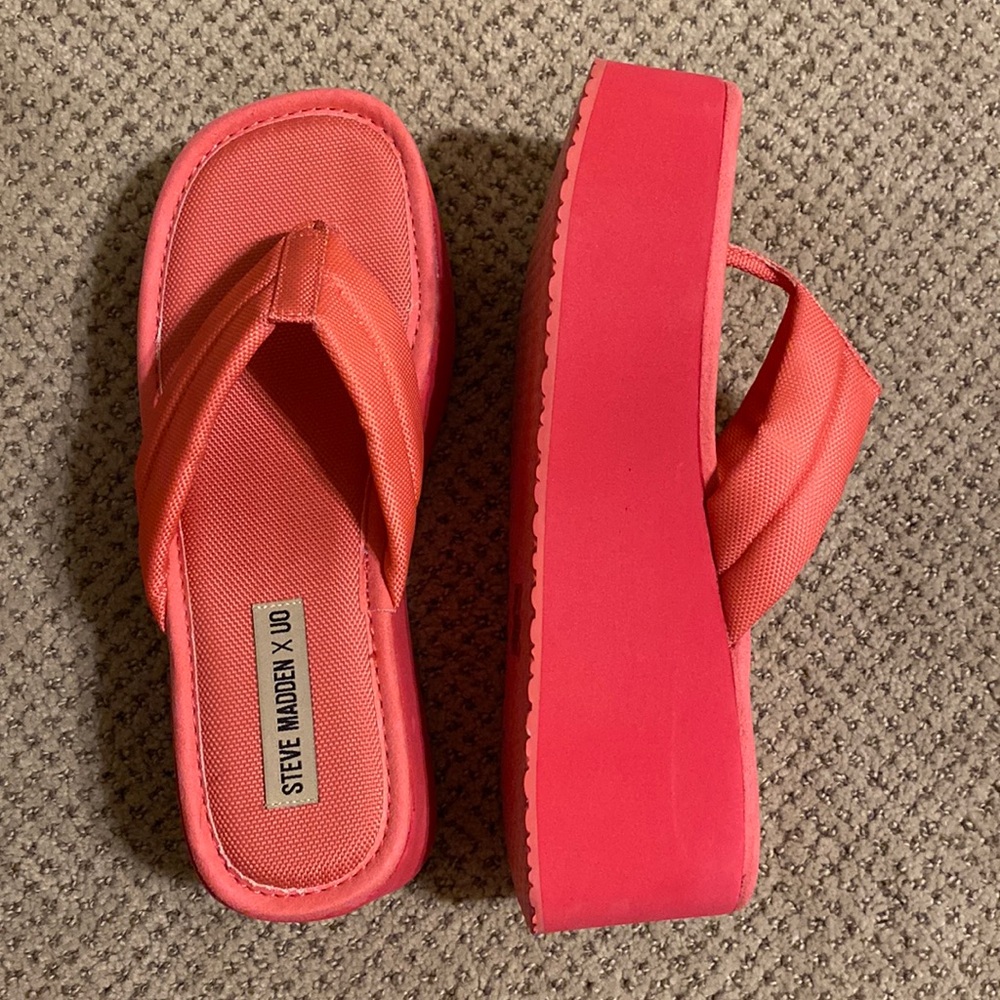 Platform sandals